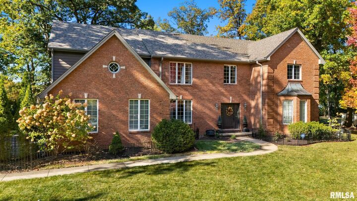 Property Photo:  622 W Ravinwoods Road  IL 61615