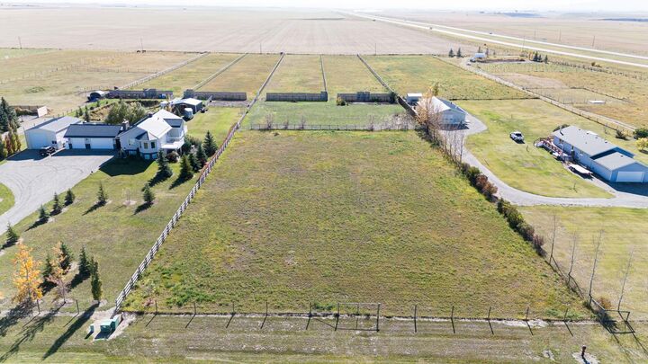 Property Photo: 730 Minto Street AB T0L 1A0