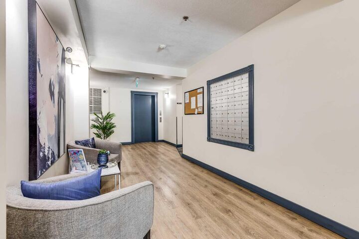 Property Photo:  1415 17 Street SE 210  AB T2G 3V3