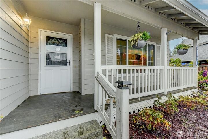 Property Photo:  8014  Beverly Boulevard C  WA 98203 