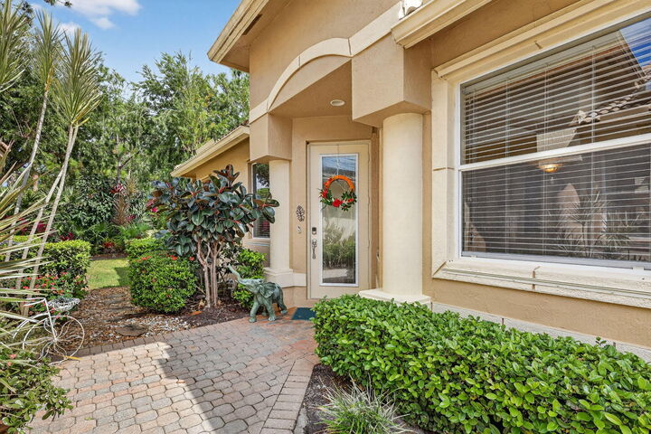 Property Photo:  7328 Sea Pines Court  FL 34986 
