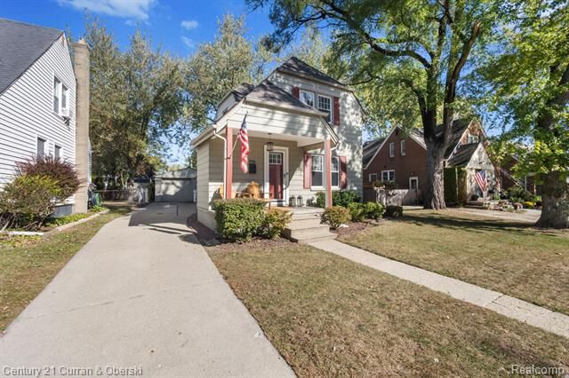 Property Photo:  846 Phillips Avenue  MI 48017