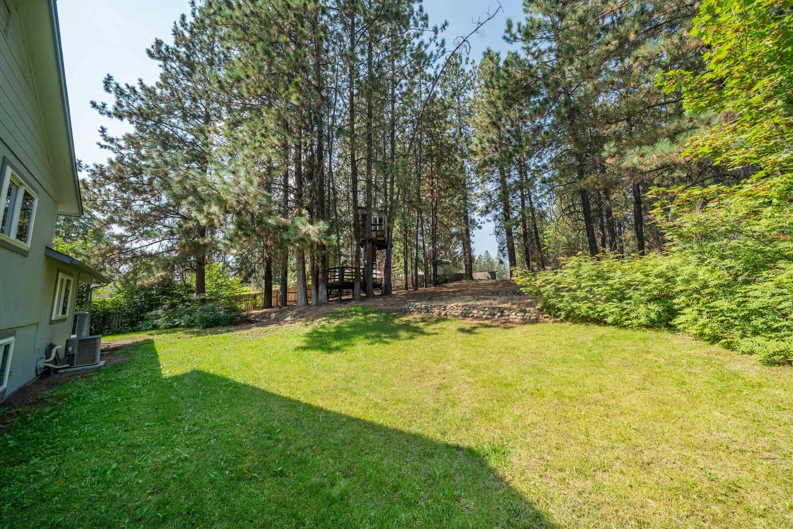 Property Photo:  4605 E Bixel Ct  WA 99021 