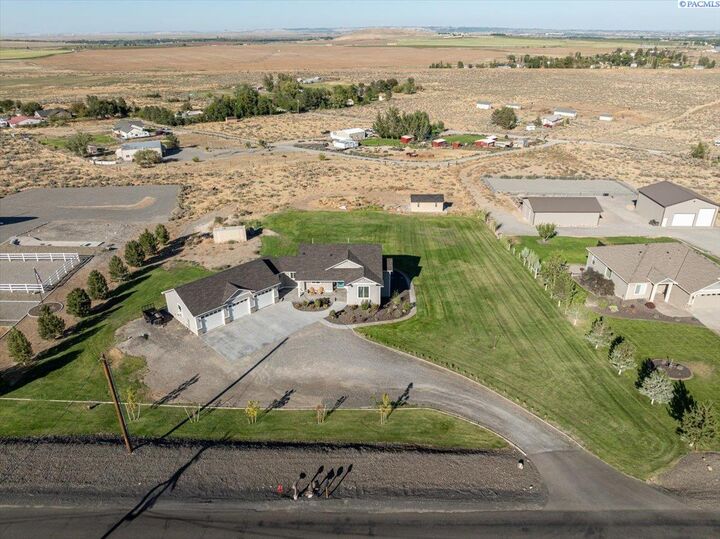 Property Photo:  34406 E Red Mountain Rd  WA 99320