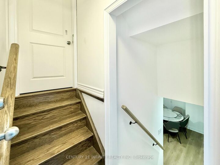 Photo de la propriété: 45 Marcel Brunelle Drive ON L1P 0G6