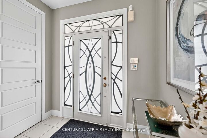 Photo de la propriété:  43 Novan Crescent  ON L4G 0X6