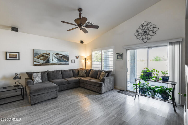 Property Photo:  2714 E Del Rio Street  AZ 85295 