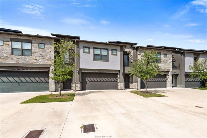 Property Photo:  514 Hayes Lane  TX 77845