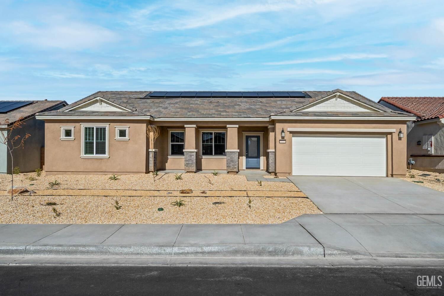 Property Photo: 8302 Gray Jay Court CA 93306