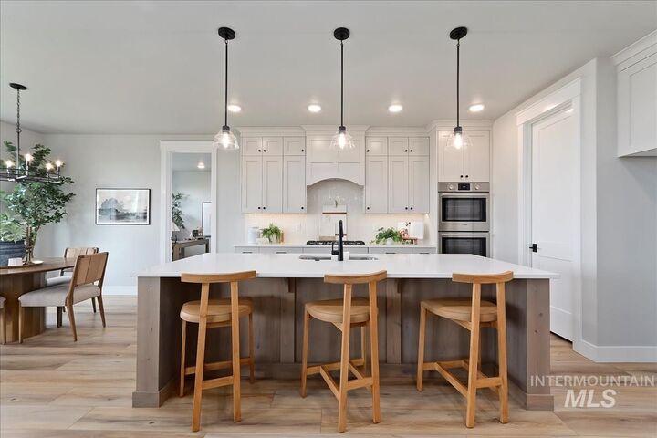 Property Photo: 2136 N Palaestra Ave ID 83616