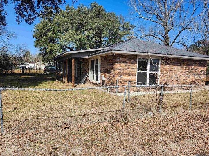 Property Photo:  18322 Eldon St  LA 70769 
