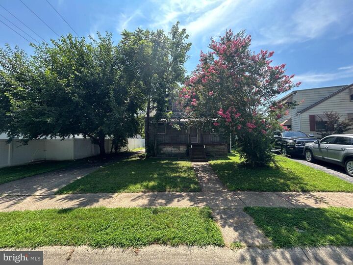 Property Photo:  200 Pinewood Road  MD 21222 