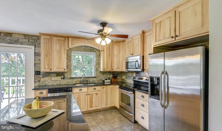 Property Photo: 5057 Old Auburn Road VA 20187