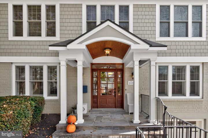 10105 Crestwood Road  Kensington MD 20895 photo