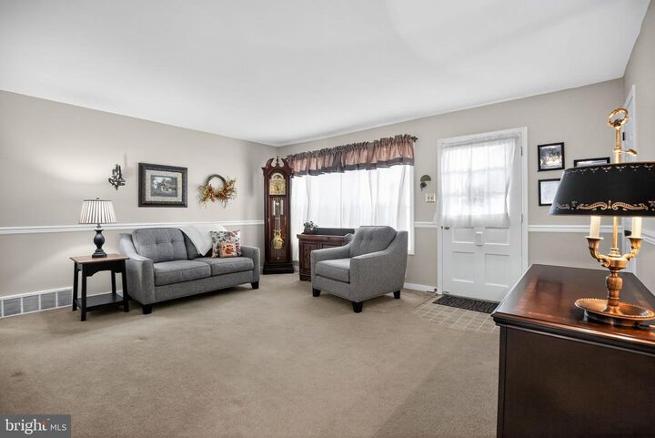 Property Photo: 935 Garfield Avenue PA 19038