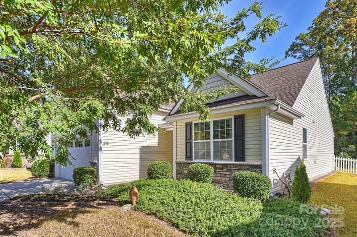 Property Photo:  9035 Paddle Oak Road  NC 28227 