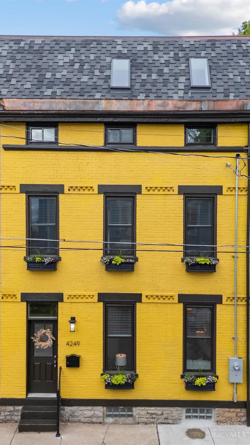 Property Photo:  4249 Chambers Street  OH 45223 