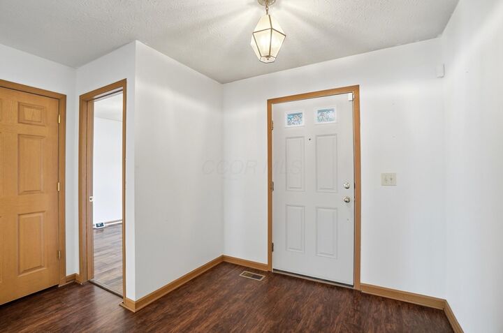 Property Photo:  3878 Willow Branch Drive  OH 43110