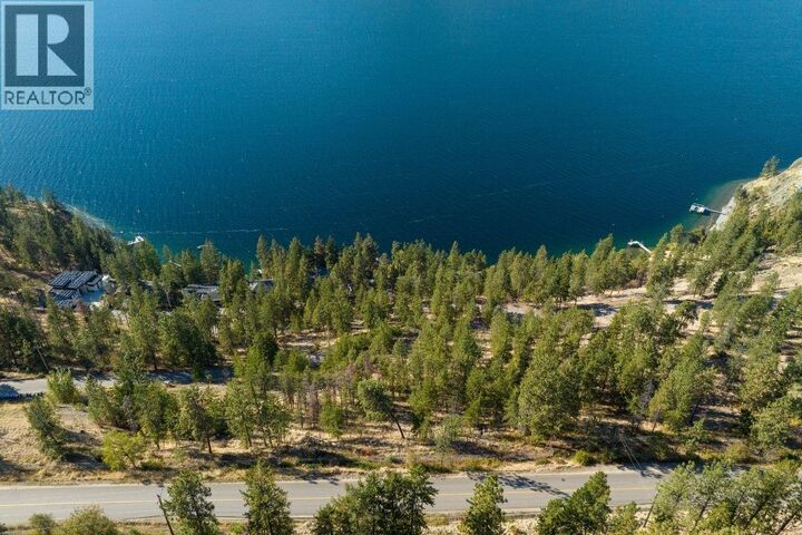 Property Photo:  250 Lochview Road  BC V1V 1G8 
