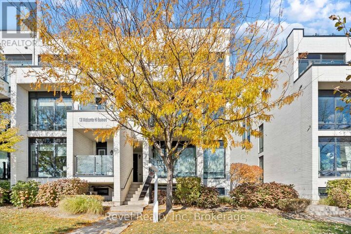 Property Photo:  138 Widdicombe Hill Boulevard 702  ON M9R 0A9 