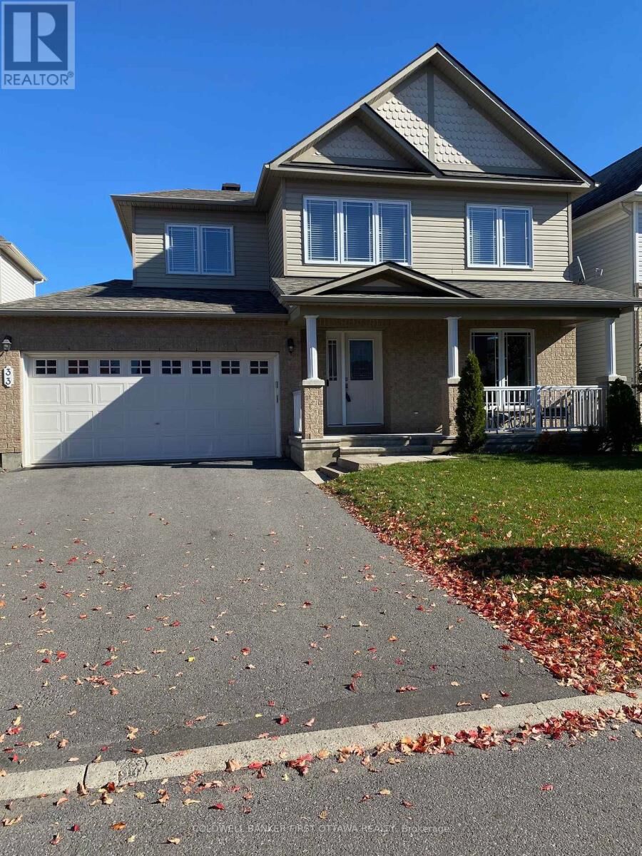 Property Photo:  33 St Alexi Walk East  ON K4A 0H2