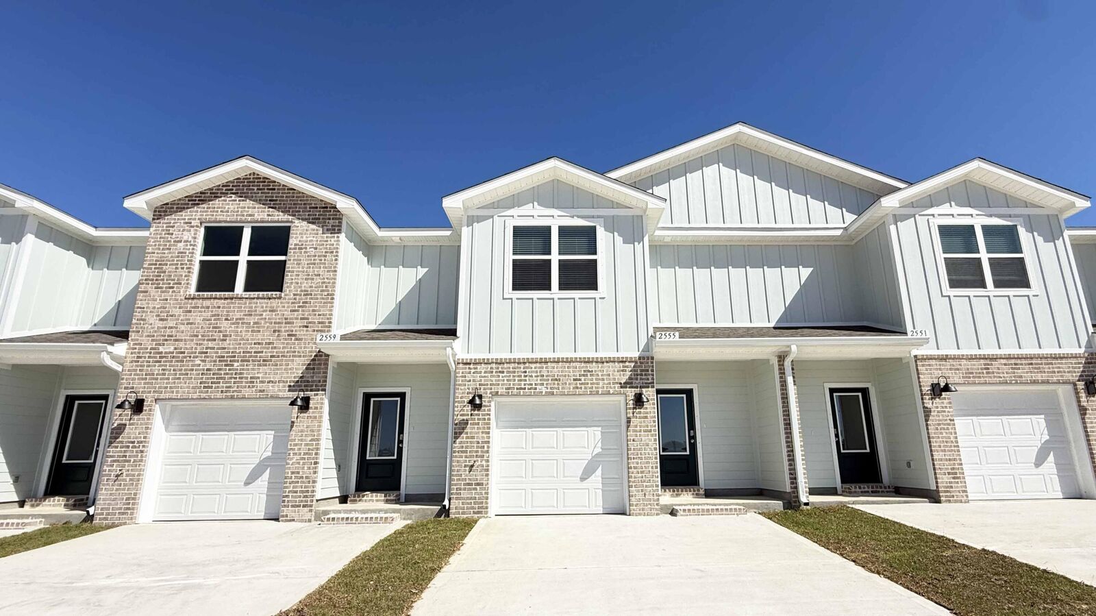 Property Photo:  2415 Cliff Hollow Circle  FL 32563 