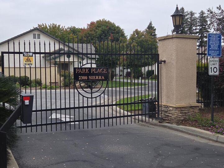 Property Photo:  2300 Sierra Street 103  CA 93631 