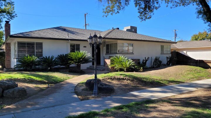 Property Photo: 4259 N 4th Street CA 93726