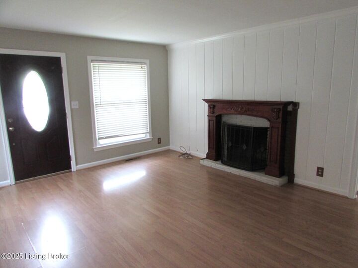Property Photo:  228 N Birchwood Ave  KY 40206