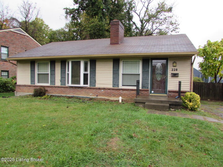 Property Photo: 228 N Birchwood Ave KY 40206
