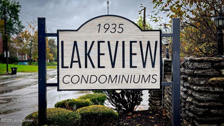 Property Photo: 1935 Gardiner Ln G97 KY 40205