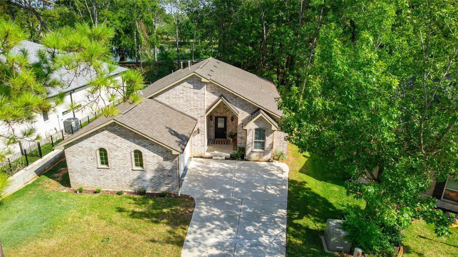 Property Photo:  237 Camden Hills Drive  TX 77356 