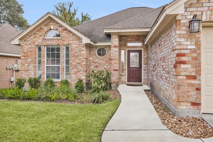 Property Photo:  5226 Sunshine Point  TX 77318 