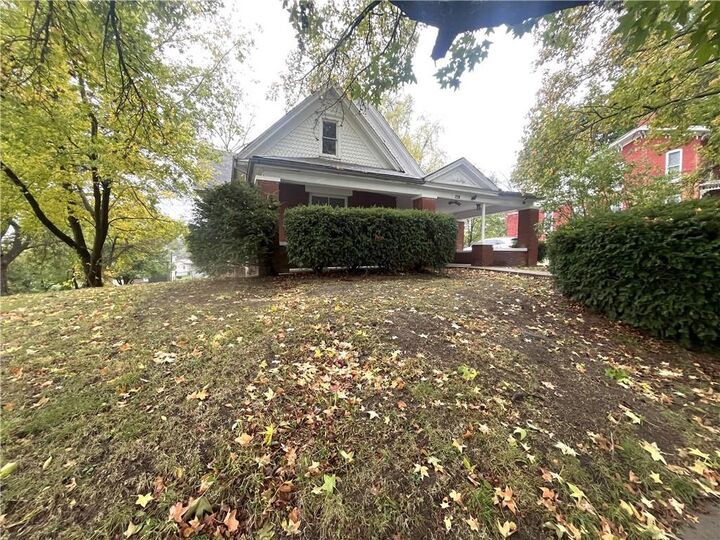 Property Photo:  220 E Benton Street  MO 64633 