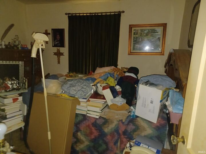 Property Photo:  1810 Taylor Avenue  IN 47714