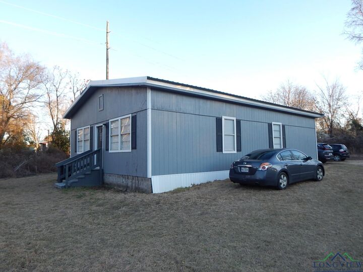 Property Photo:  224 Hilltop  TX 75644