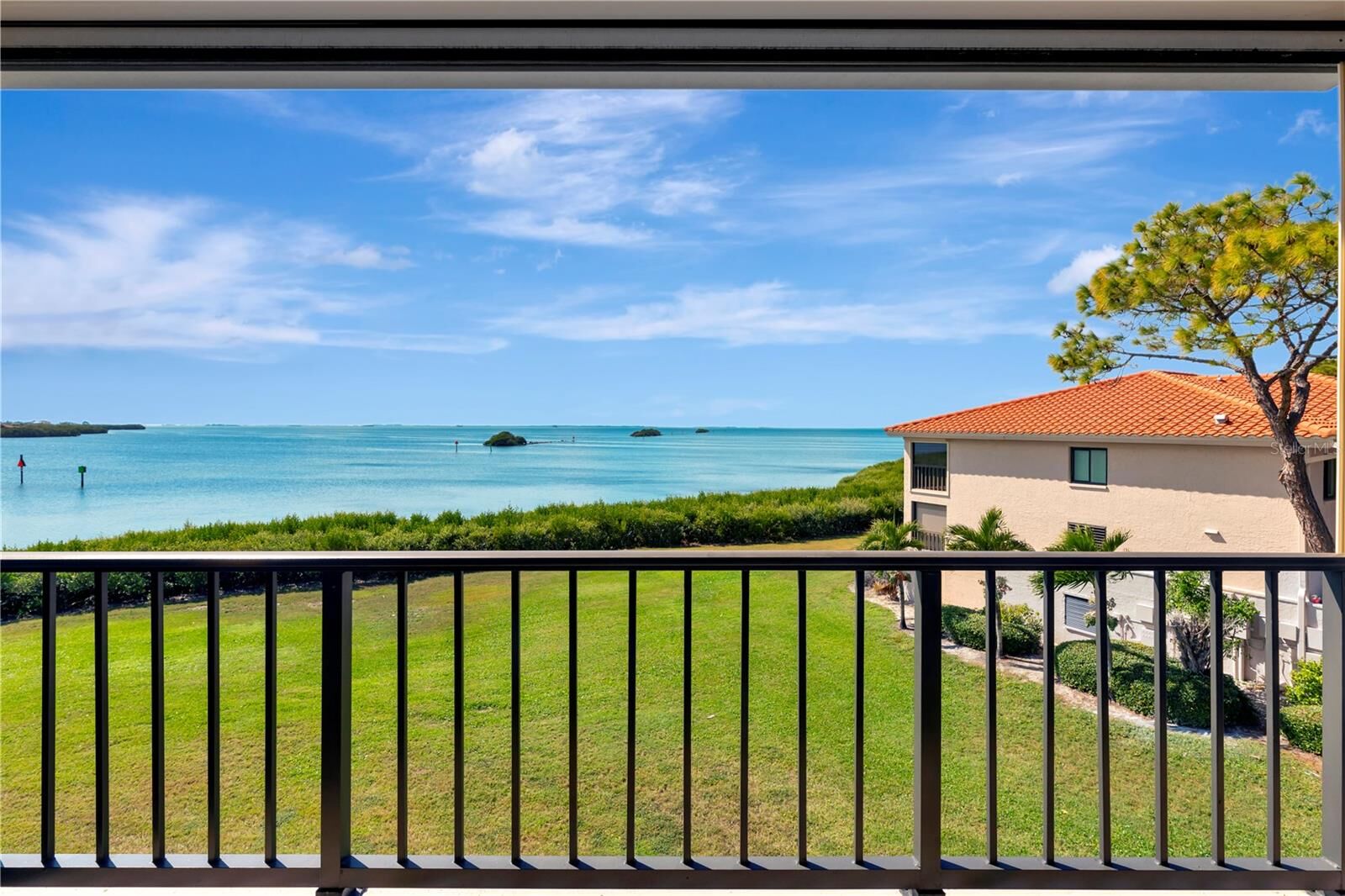 Property Photo:  1810 Mariner Drive 207  FL 34689