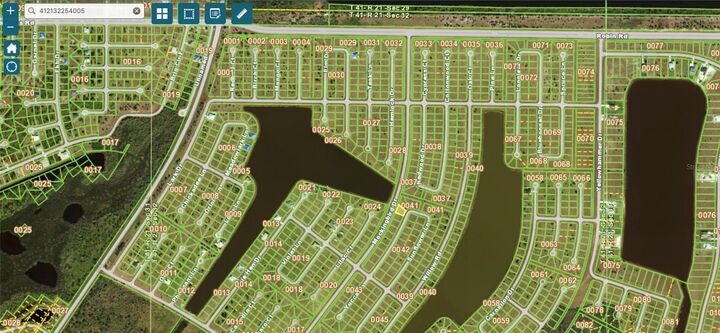 Property Photo:  19 Sunflower Lane  FL 33946