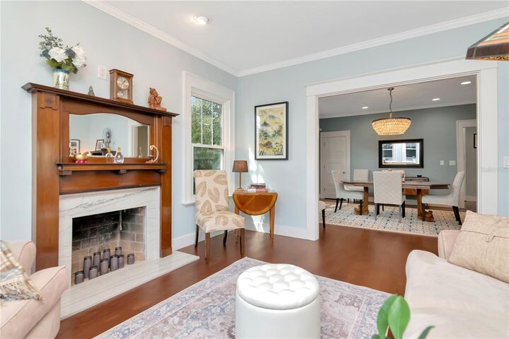 Property Photo:  2513 W Palm Drive  FL 33629