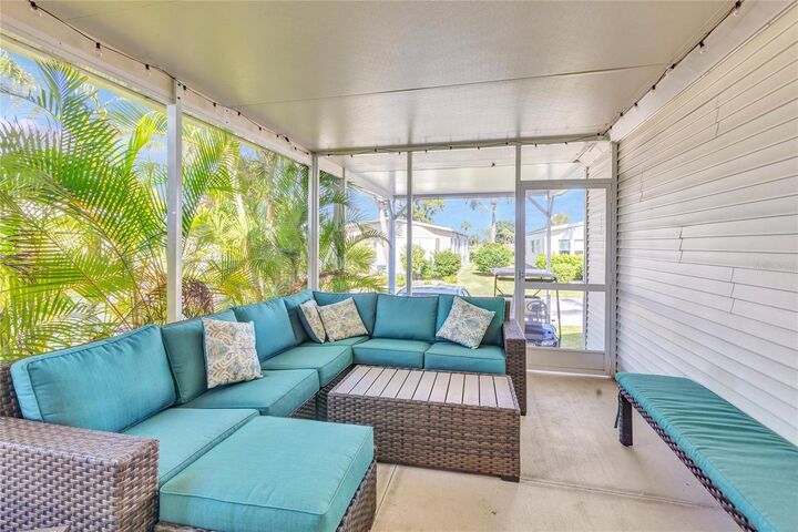 Property Photo: 2100 Kings Highway 1025 FL 33980