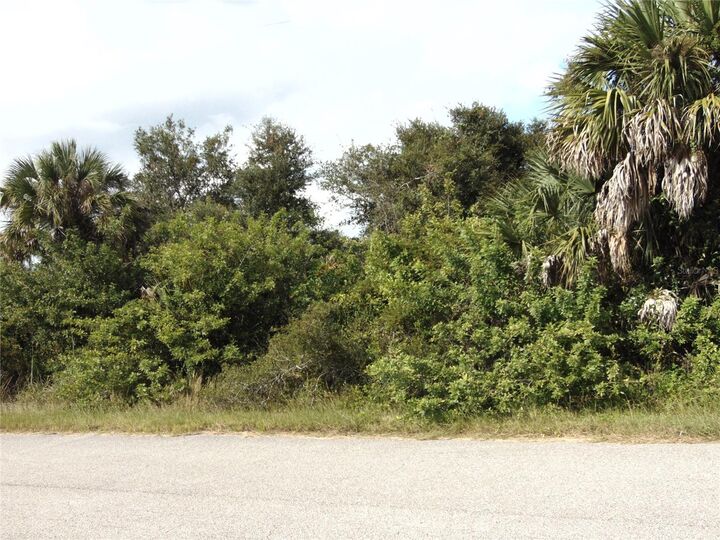 Property Photo:  Harcourt Circle  FL 34288 