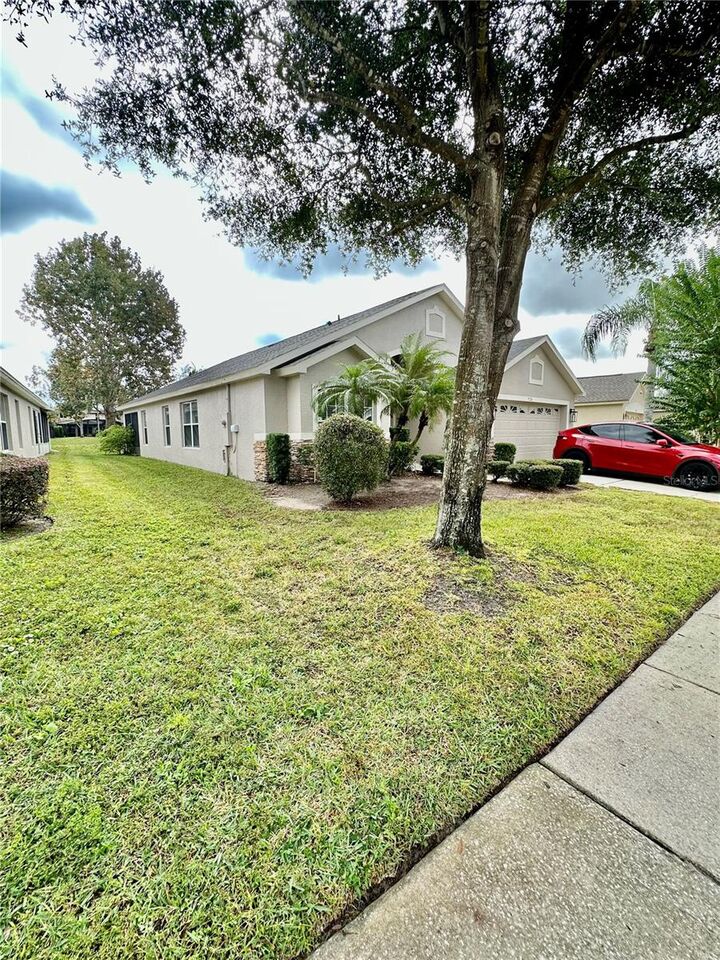 Property Photo:  9226 Pecky Cypress Way  FL 32836