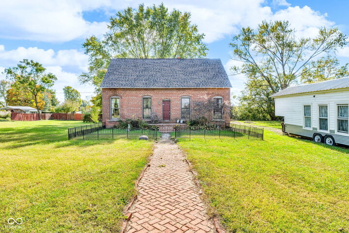 Property Photo:  4051 W 100 N  IN 46106 