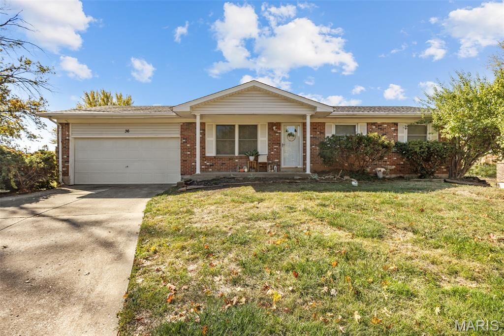 Property Photo:  36 Cloverdale Drive  MO 63304 