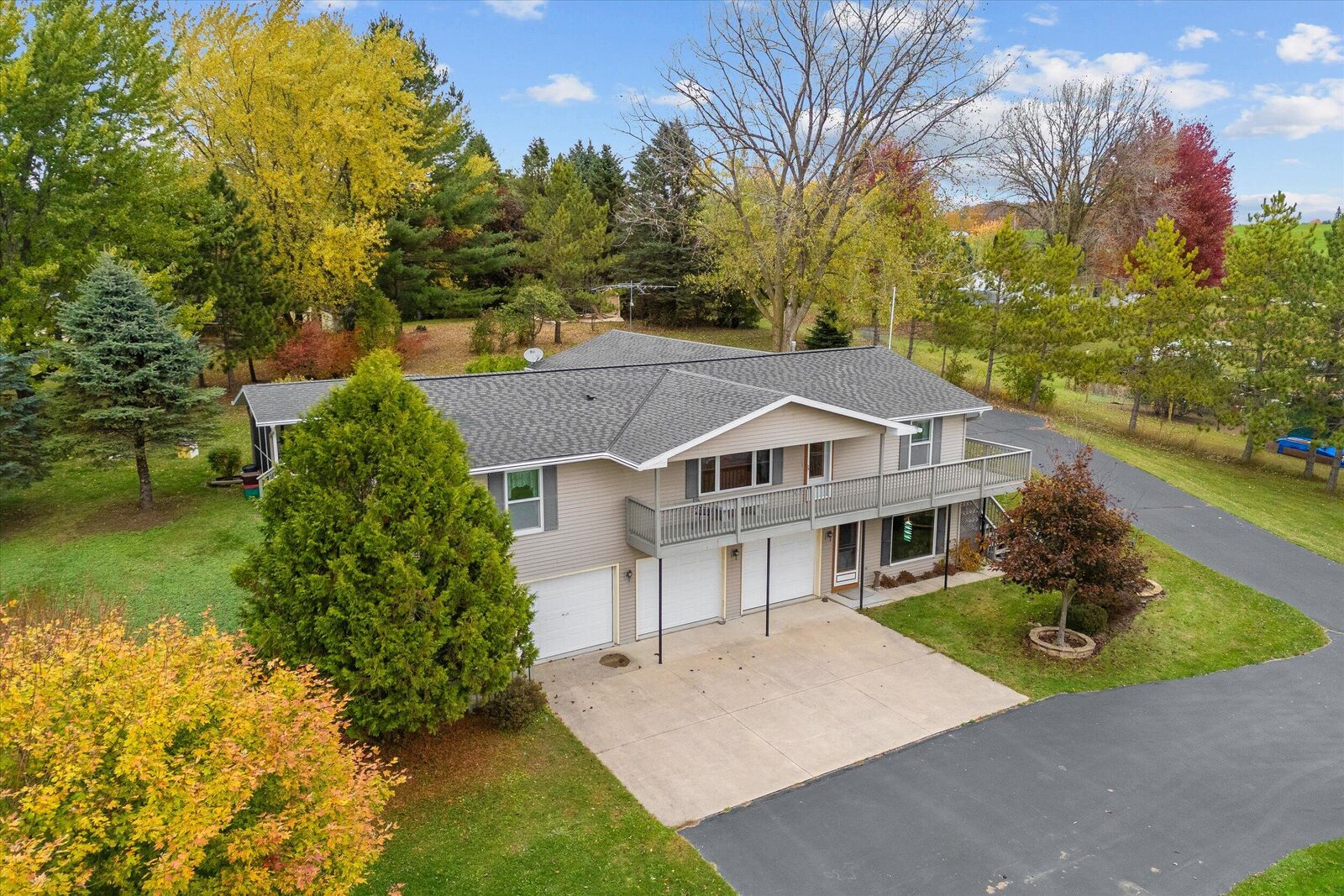 Property Photo:  W8924 Steve Ln  WI 53011 