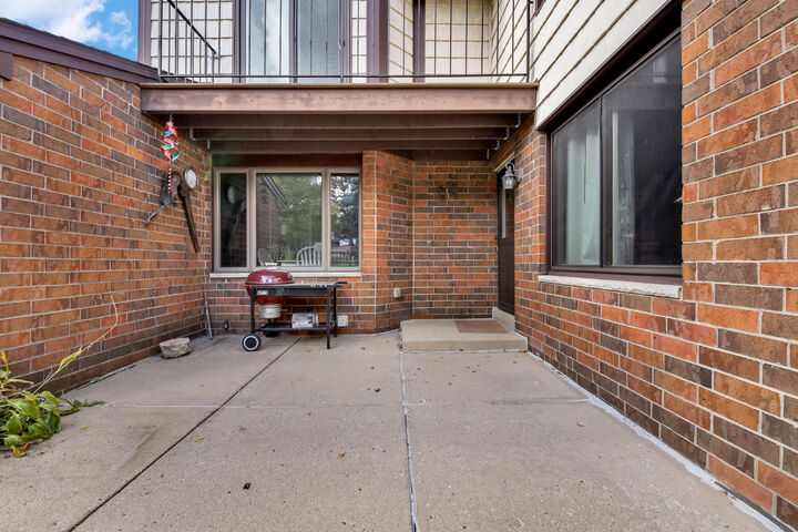 Property Photo:  8124 S Legend Dr  WI 53132