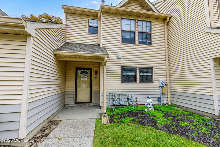 Property Photo: 131 Aster Court NJ 08527