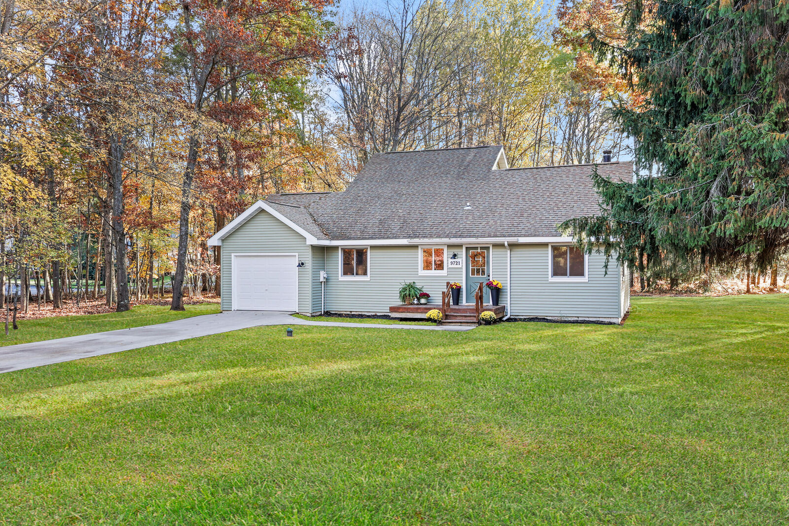 Property Photo:  9721 Willow Road  MI 49346 