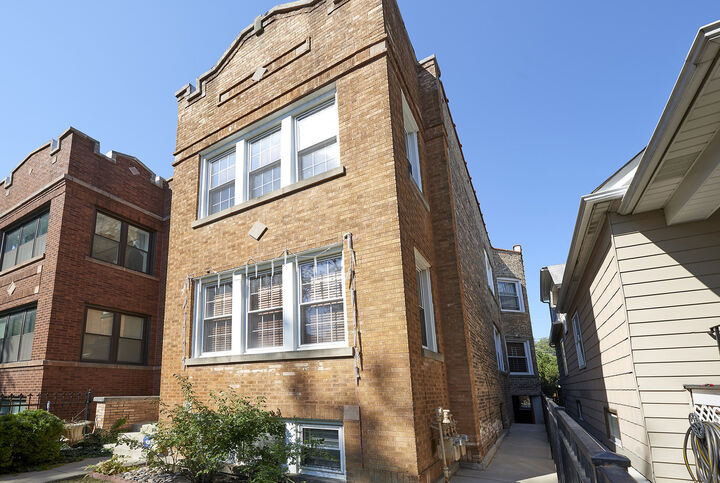 3222 W Warner Avenue 1  Chicago IL 60618 photo