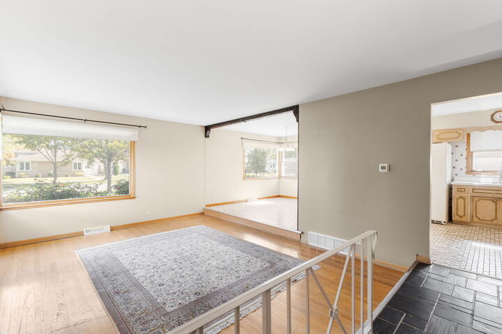 Property Photo:  8556 N Oriole Avenue  IL 60714 